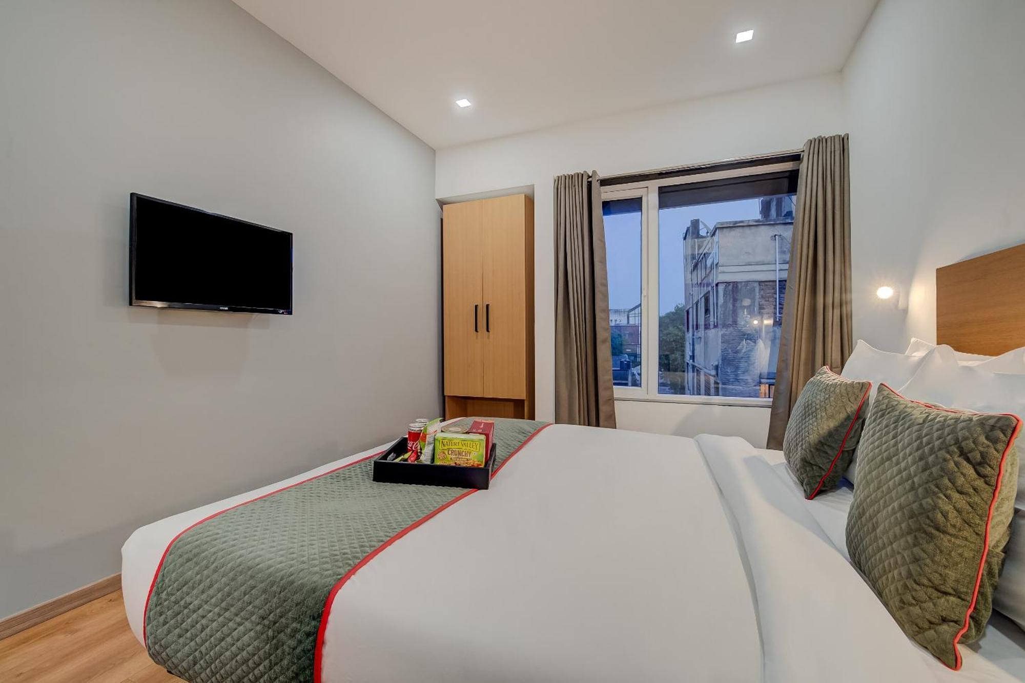Super Townhouse Mg Road Pune Exterior foto