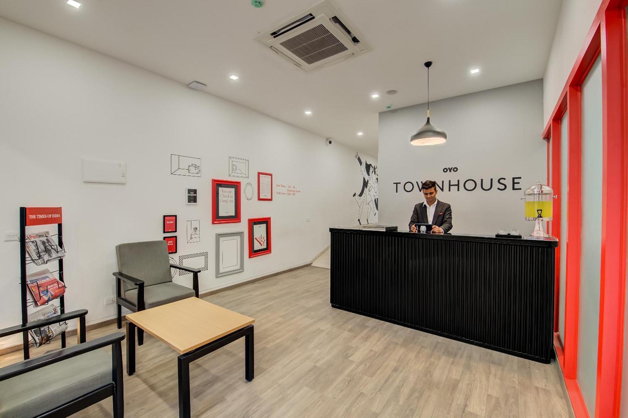 Super Townhouse Mg Road Pune Exterior foto