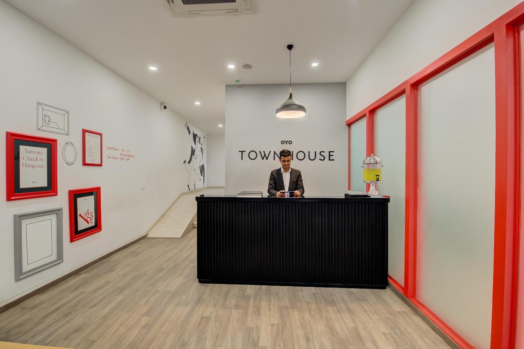 Super Townhouse Mg Road Pune Exterior foto