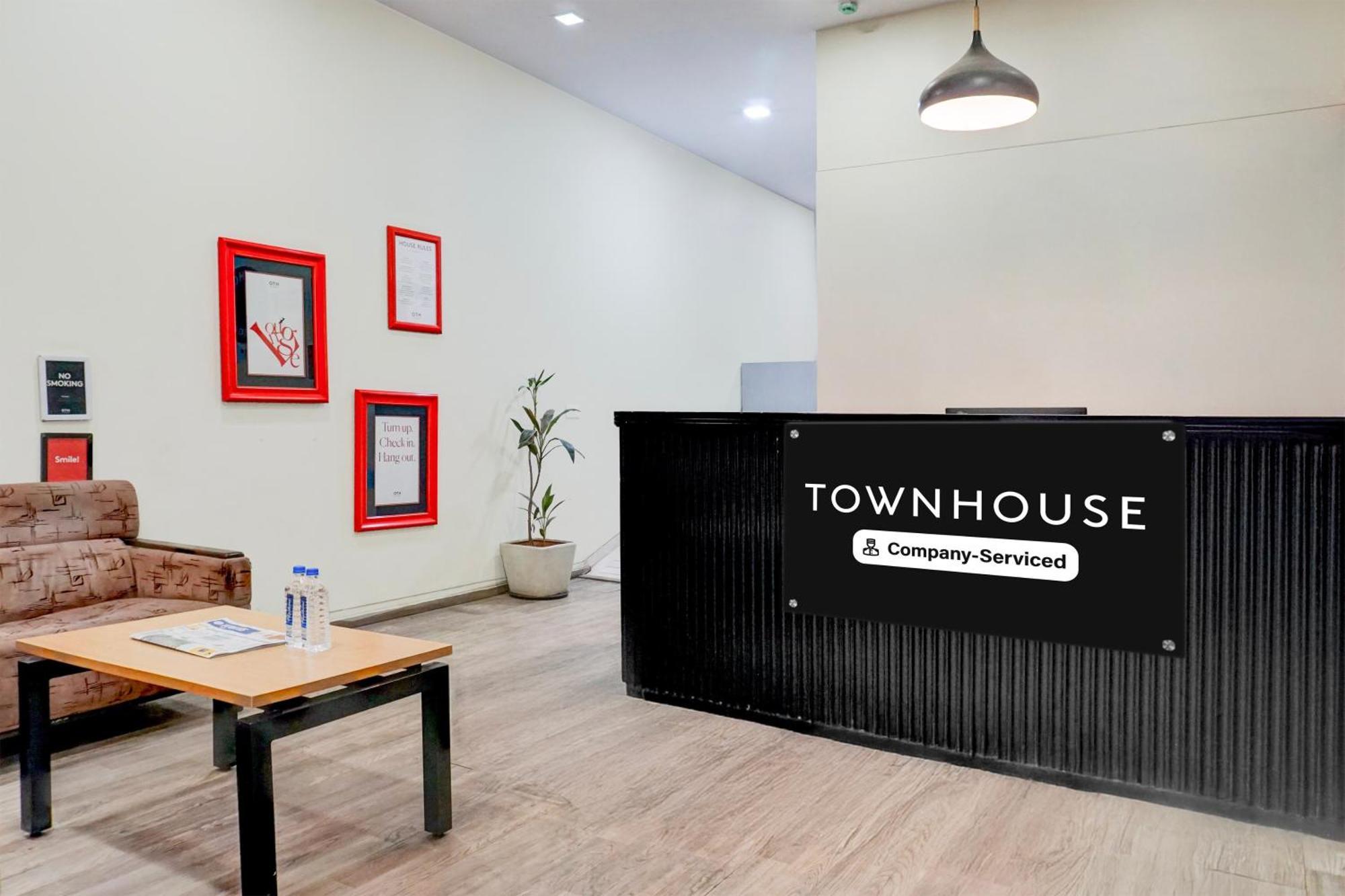 Super Townhouse Mg Road Pune Exterior foto