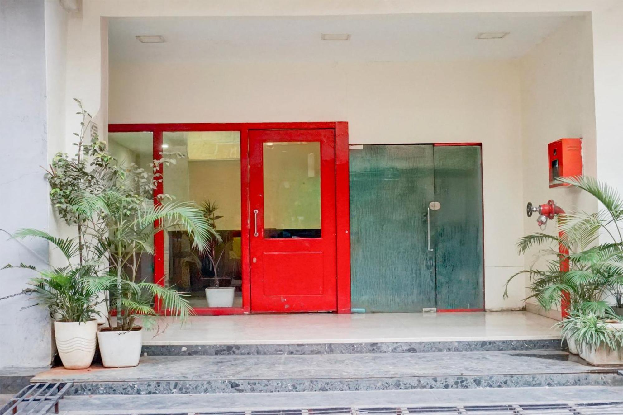 Super Townhouse Mg Road Pune Exterior foto
